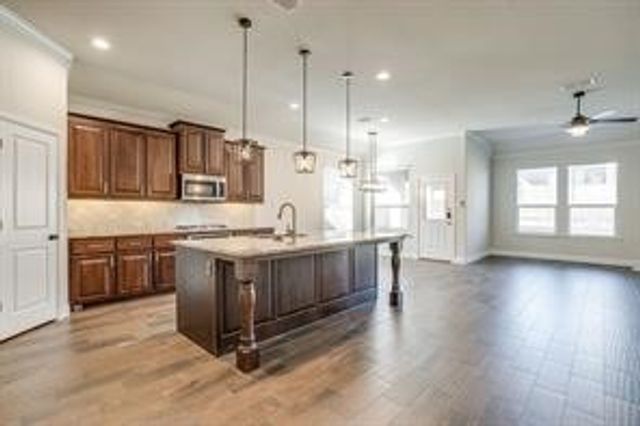 225 Palmerston Drive, Aledo, TX 76008