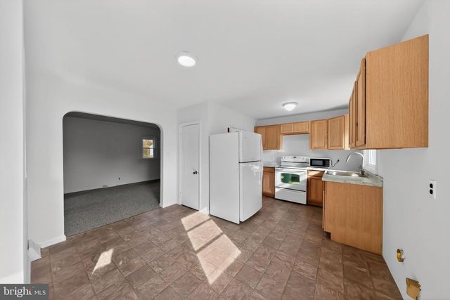 68 SAXTON RD, Dover, DE 19901