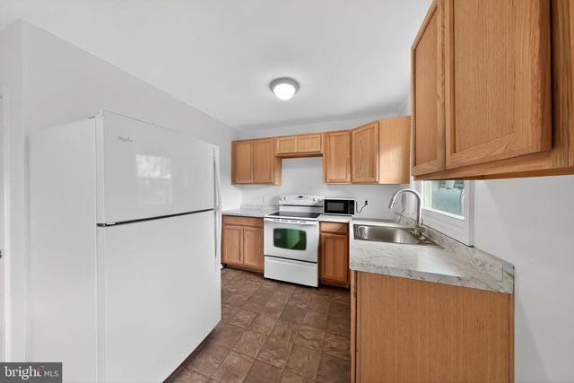 68 SAXTON RD, Dover, DE 19901