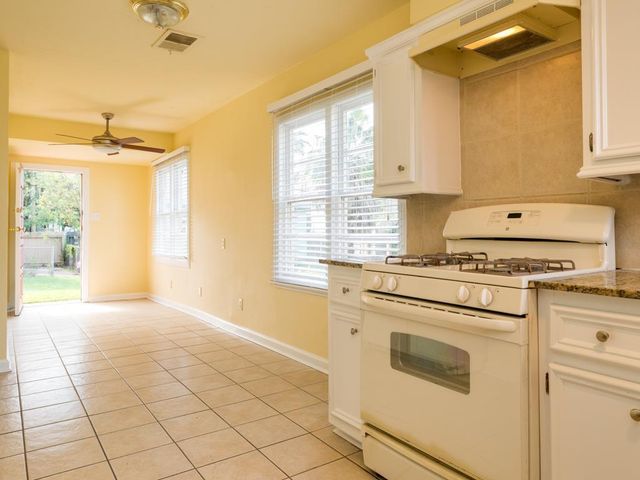 1409 Winnie Street, Galveston, TX 77550