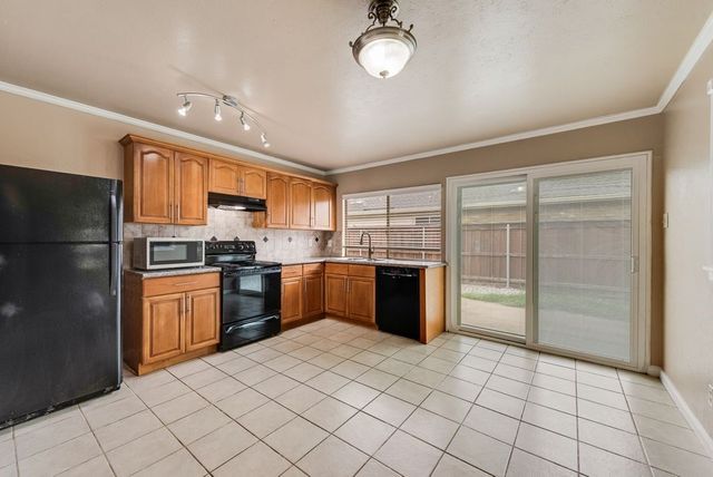 5033 Avery Lane, The Colony, TX 75056