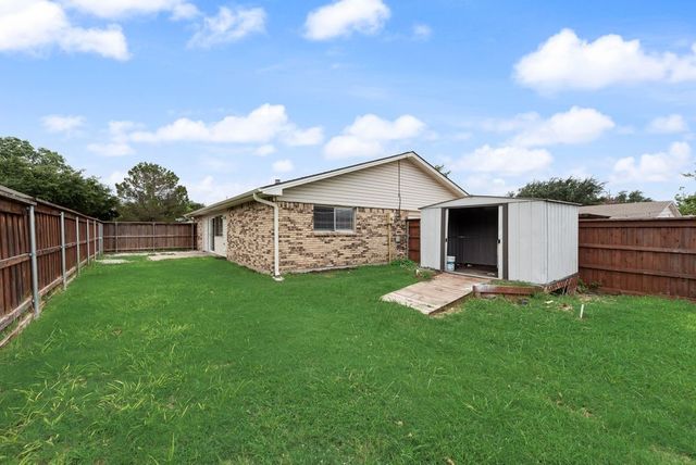 5033 Avery Lane, The Colony, TX 75056