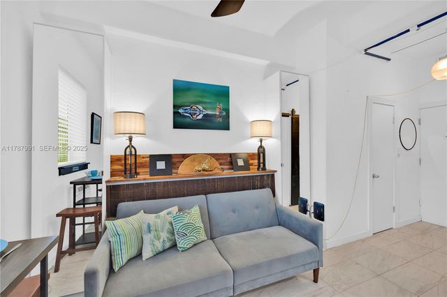 255 W 24th Street 136, Miami Beach, FL 33140