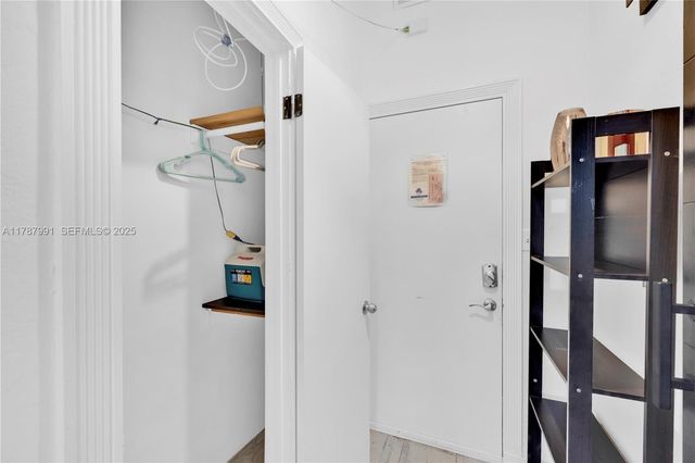 255 W 24th Street 136, Miami Beach, FL 33140
