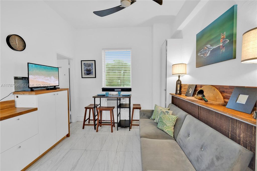 255 W 24th Street 136, Miami Beach, FL 33140