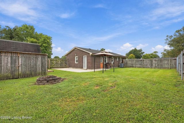 9801 Barnlake Dr, Louisville, KY 40291