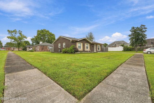 9801 Barnlake Dr, Louisville, KY 40291