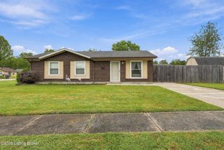 9801 Barnlake Dr, Louisville, KY 40291