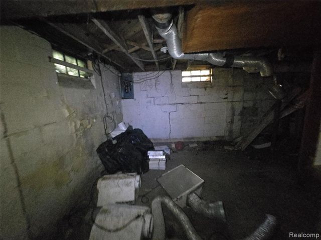 9634 Evergreen Avenue, Detroit, MI 48228