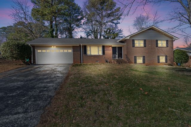 1707 Clayton Drive, Chattanooga, TN 37421