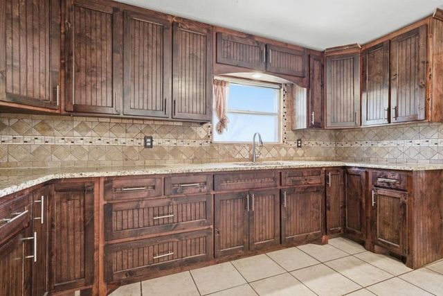 2816 OLD MARLIN Road, Waco, TX 76705