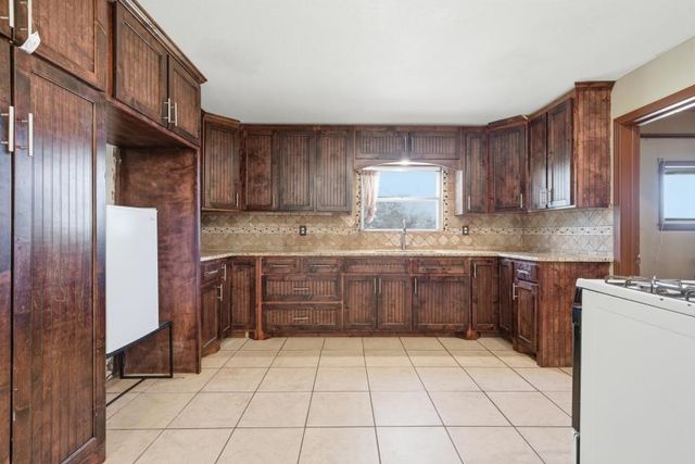 2816 OLD MARLIN Road, Waco, TX 76705