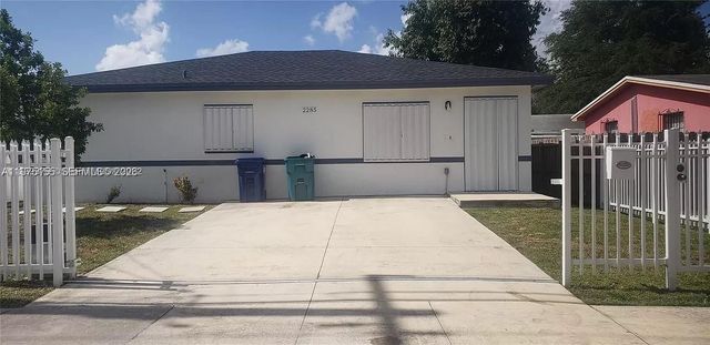 2285 NW 91 ST 0, Miami, FL 33147