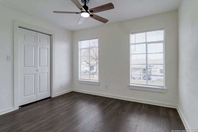 2323 E Crockett, San Antonio, TX 78202