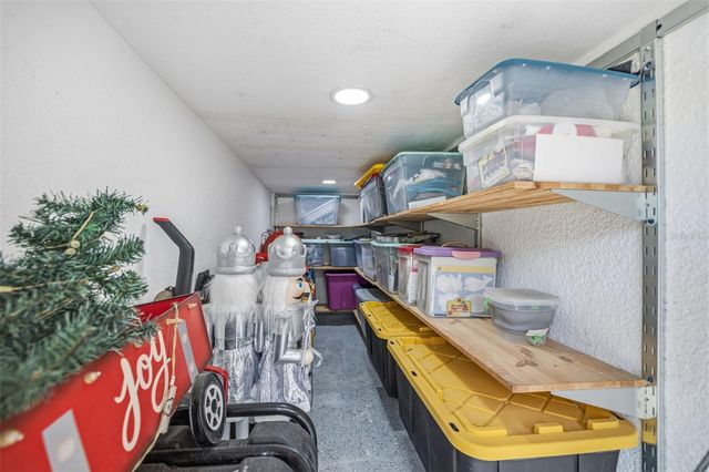 512 DUNAWAY DRIVE, Valrico, FL 33594
