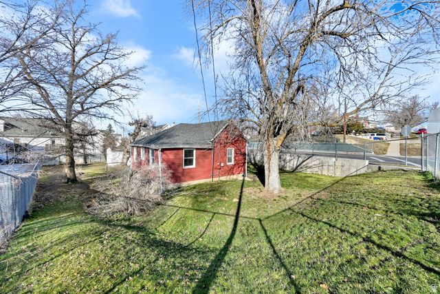 895 SULLIVAN RD, Ogden, UT 84403