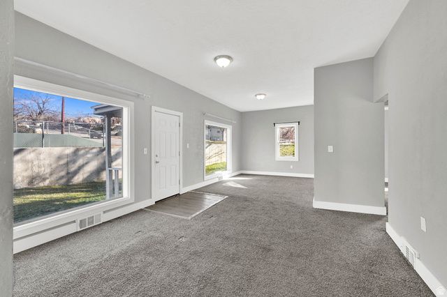 895 SULLIVAN RD, Ogden, UT 84403