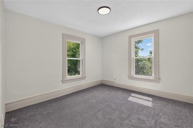 96 E Ido Avenue, Akron, OH 44301