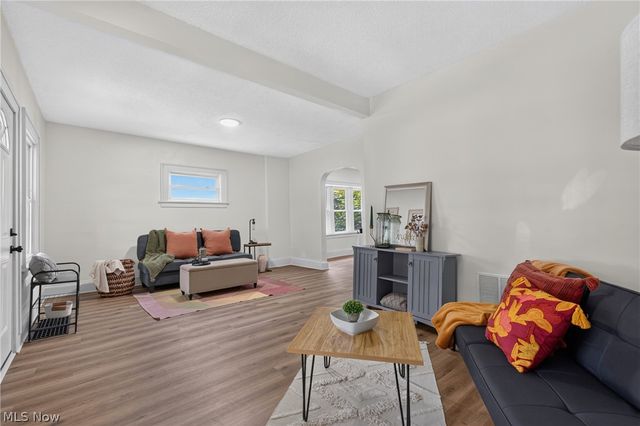 96 E Ido Avenue, Akron, OH 44301