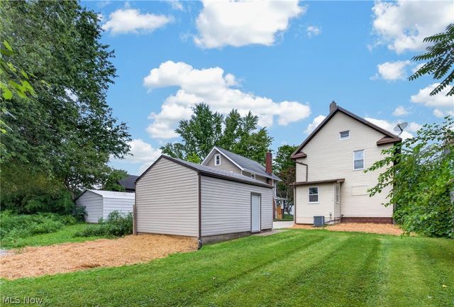 96 E Ido Avenue, Akron, OH 44301
