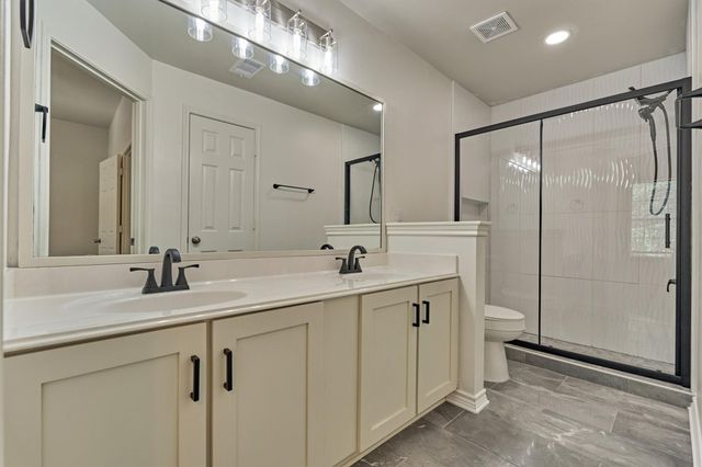 111 N Villa Oaks Drive, The Woodlands, TX 77382