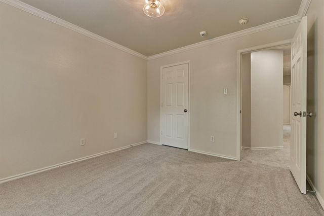 111 N Villa Oaks Drive, The Woodlands, TX 77382