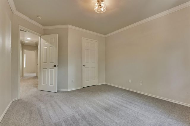 111 N Villa Oaks Drive, The Woodlands, TX 77382