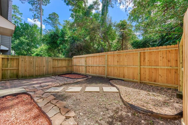 111 N Villa Oaks Drive, The Woodlands, TX 77382