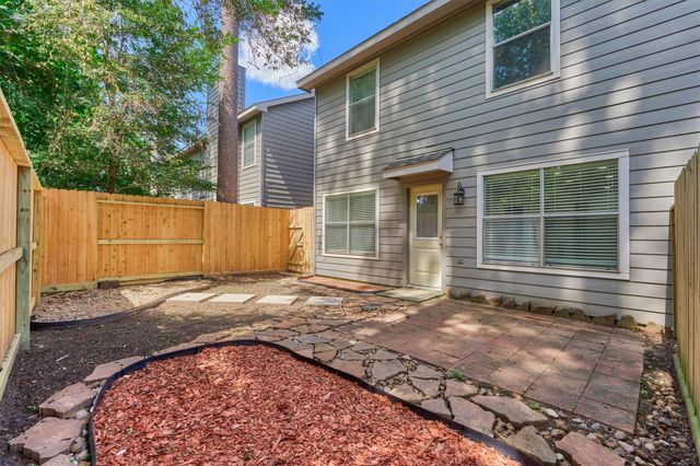 111 N Villa Oaks Drive, The Woodlands, TX 77382