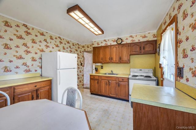 200 Victory Drive, Massapequa Park, NY 11762