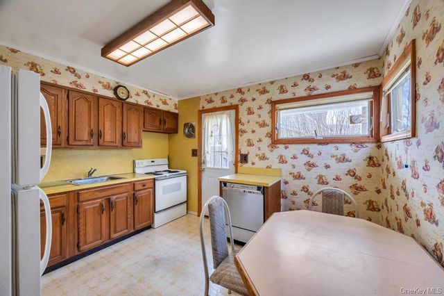 200 Victory Drive, Massapequa Park, NY 11762