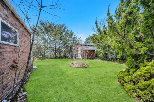 200 Victory Drive, Massapequa Park, NY 11762