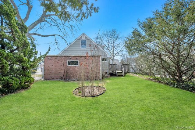 200 Victory Drive, Massapequa Park, NY 11762