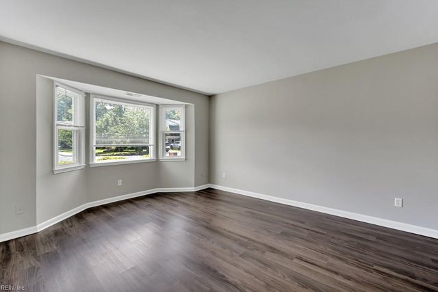 413 Longleaf RD, Virginia Beach, VA 23454