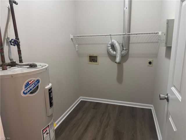 808 First Light CT, Newport News, VA 23602