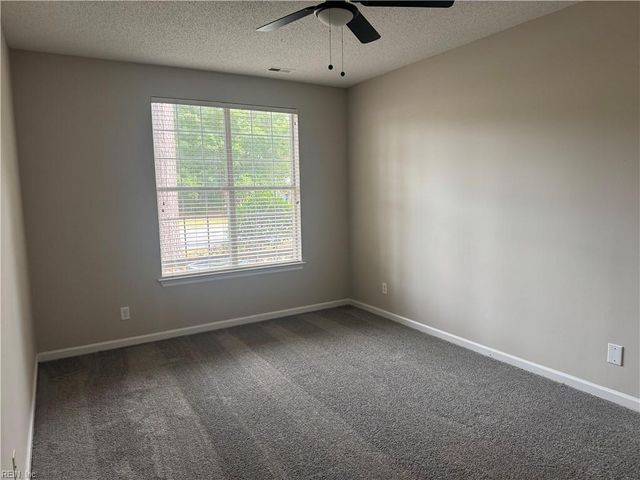 808 First Light CT, Newport News, VA 23602