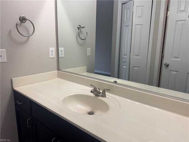 808 First Light CT, Newport News, VA 23602