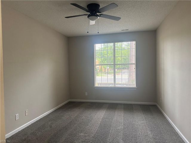 808 First Light CT, Newport News, VA 23602