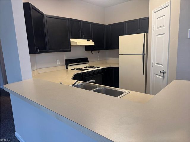808 First Light CT, Newport News, VA 23602