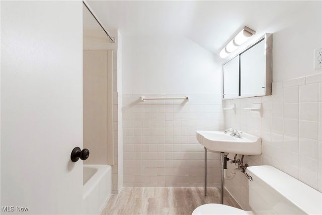 5025 Lockwood Boulevard, Youngstown, OH 44511