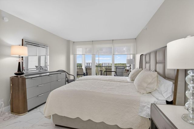 7786 Lakeside Boulevard 684, Boca Raton, FL 33434