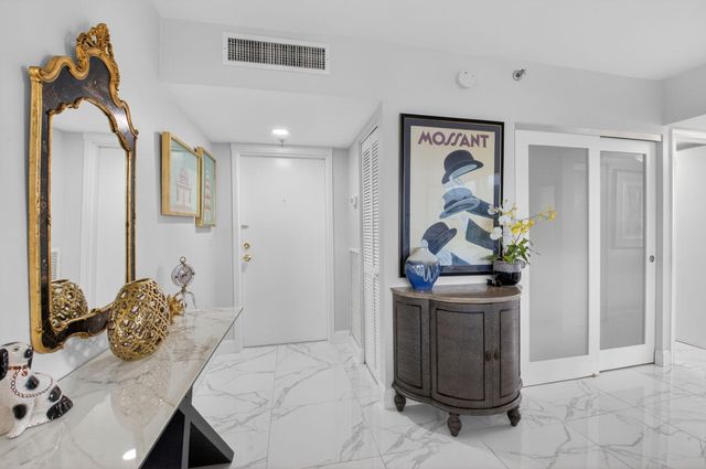 7786 Lakeside Boulevard 684, Boca Raton, FL 33434