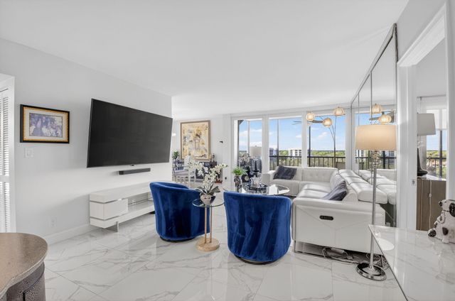 7786 Lakeside Boulevard 684, Boca Raton, FL 33434