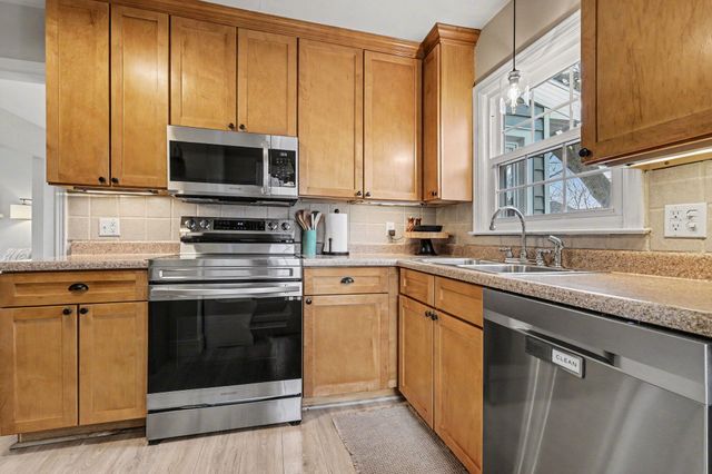 2415 Aleda Avenue SE, Grand Rapids, MI 49507