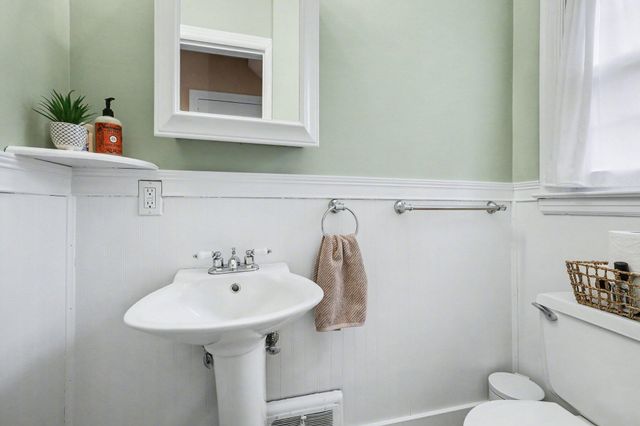 2415 Aleda Avenue SE, Grand Rapids, MI 49507