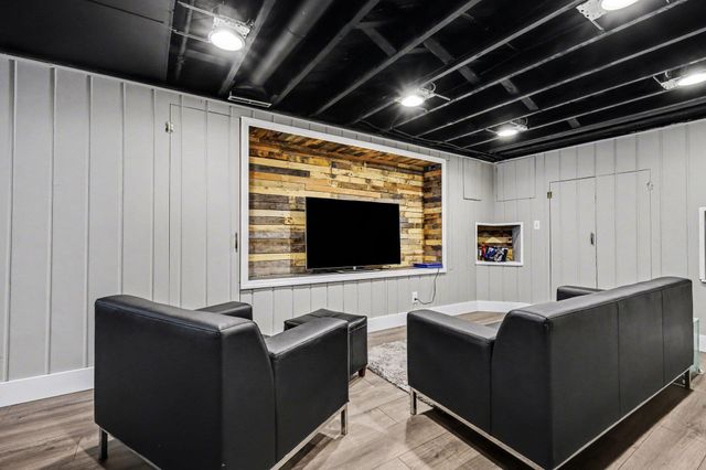 2415 Aleda Avenue SE, Grand Rapids, MI 49507