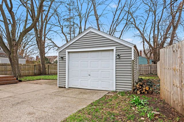 2415 Aleda Avenue SE, Grand Rapids, MI 49507