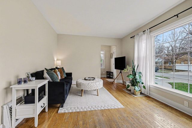 2415 Aleda Avenue SE, Grand Rapids, MI 49507