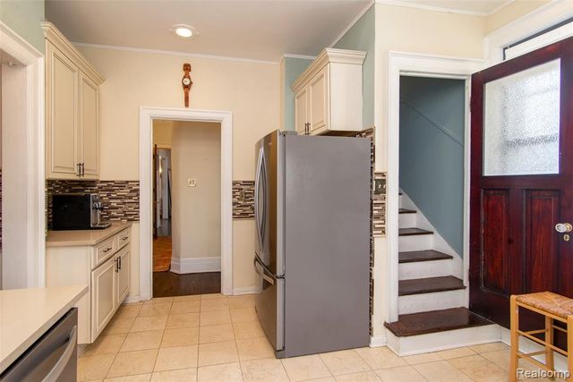 22 Edison Street, Detroit, MI 48202