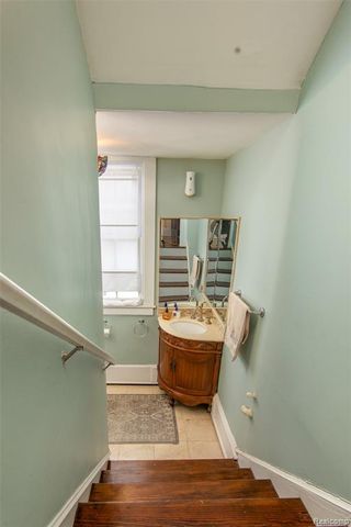 22 Edison Street, Detroit, MI 48202